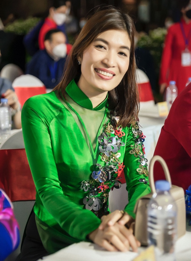 Anna Hanh Le - Anna Hạnh Lê